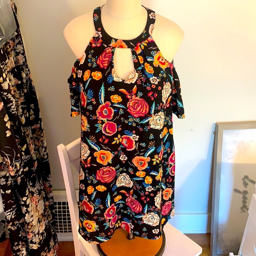Women’s floral mini dress size medium